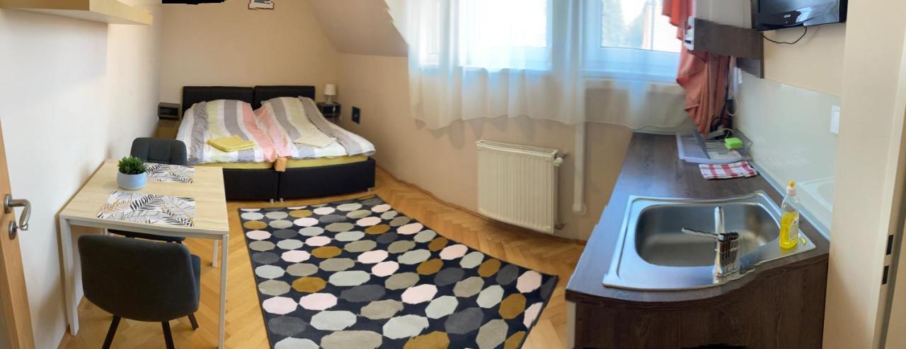 Kuenszler Apartmanhaz Zamárdi エクステリア 写真