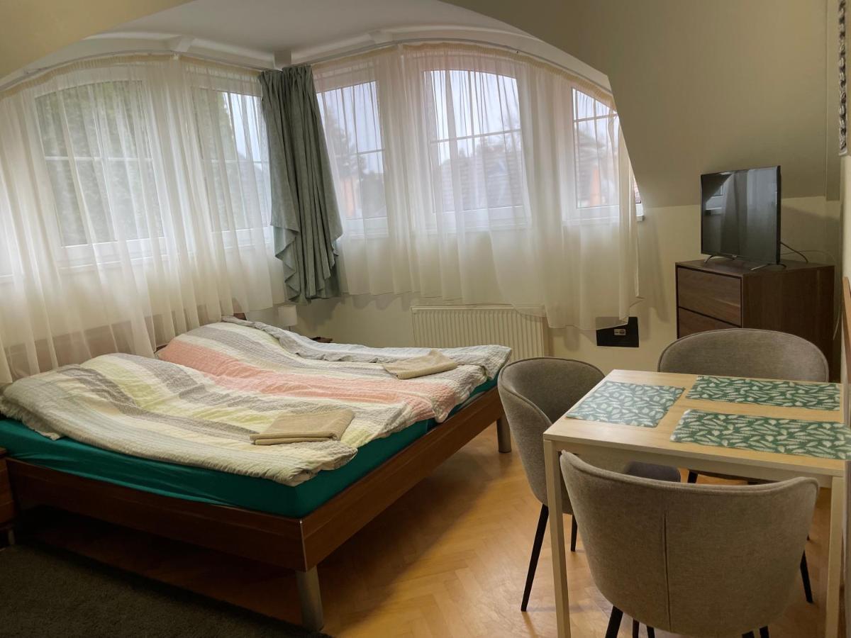 Kuenszler Apartmanhaz Zamárdi エクステリア 写真