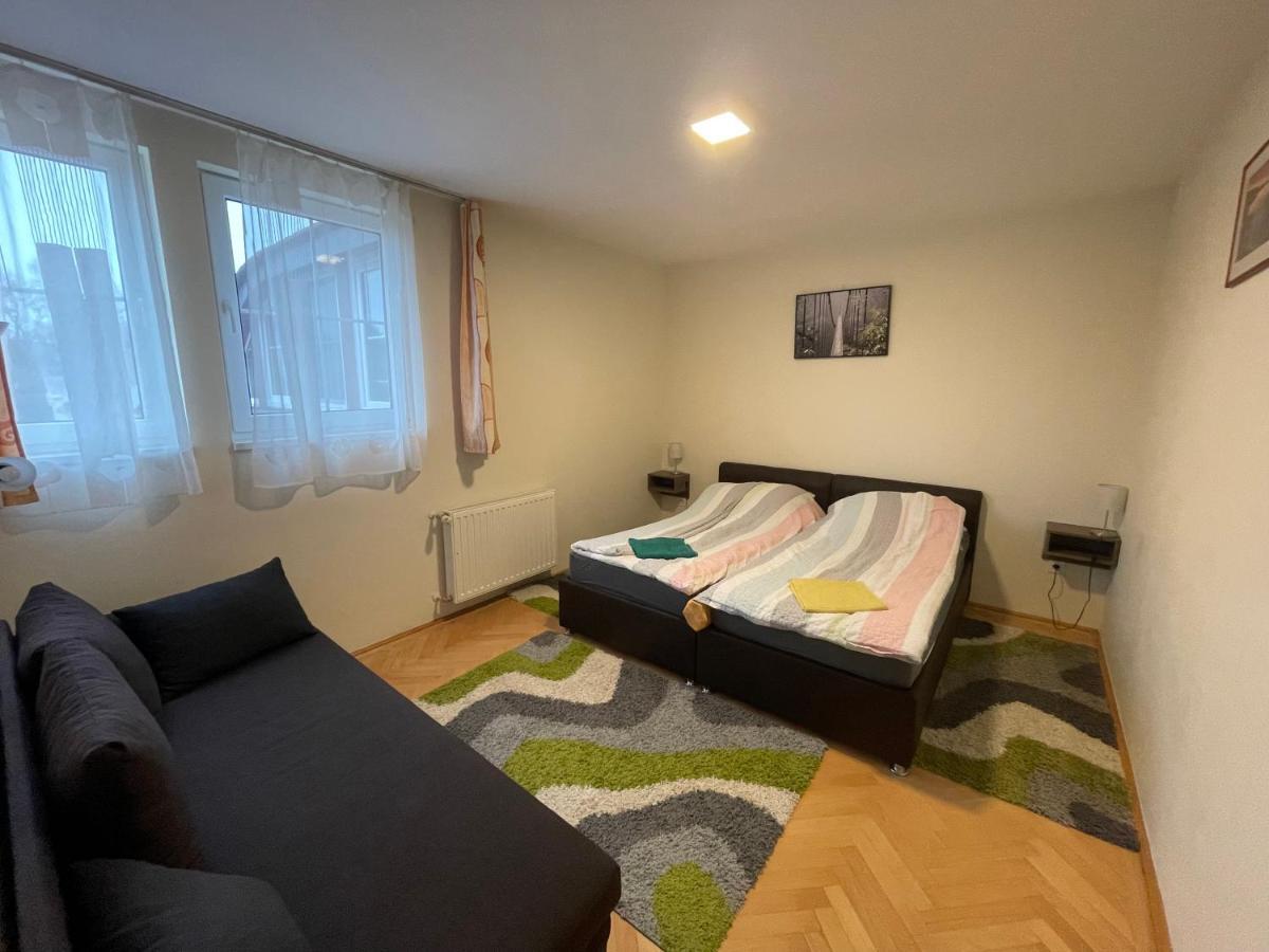 Kuenszler Apartmanhaz Zamárdi エクステリア 写真