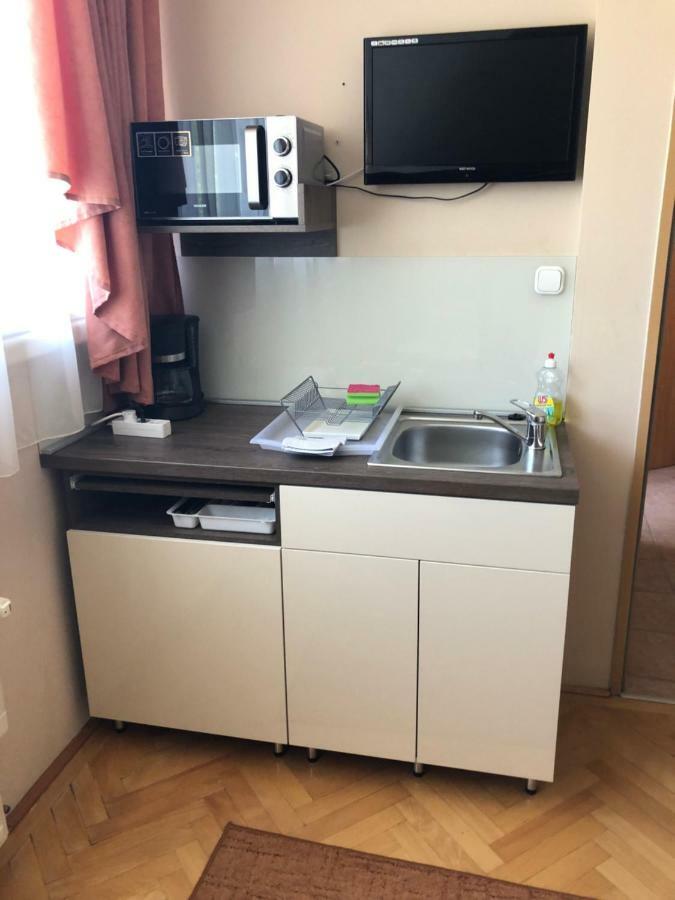 Kuenszler Apartmanhaz Zamárdi エクステリア 写真